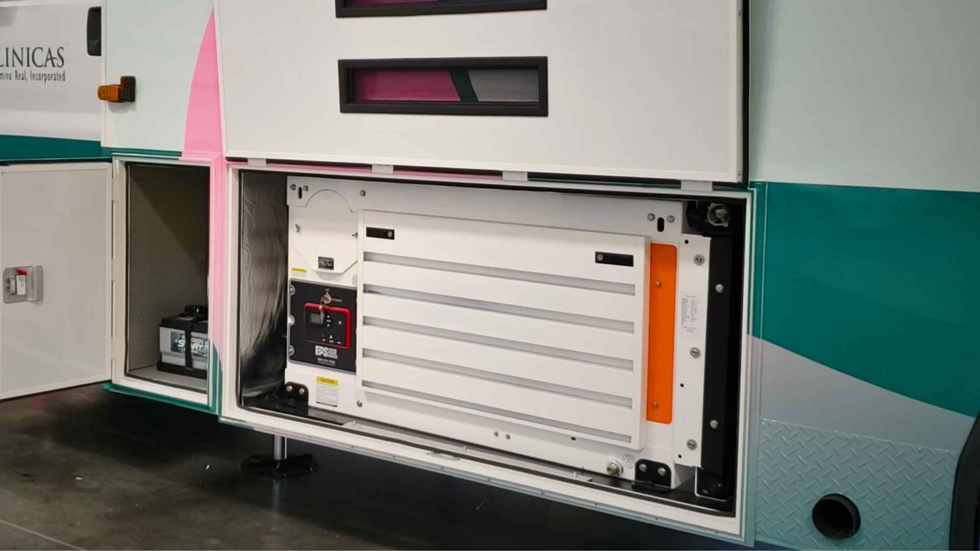 Clínicas Mobile Mammography Unit's Diesel Generator for Power